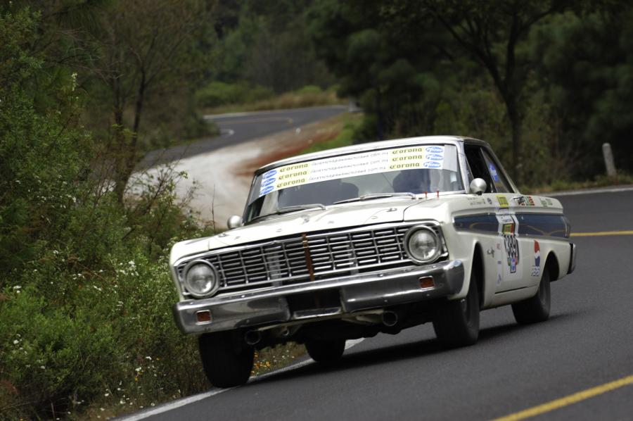  Ford Falcon 1964 года  (фото 23 из 24)